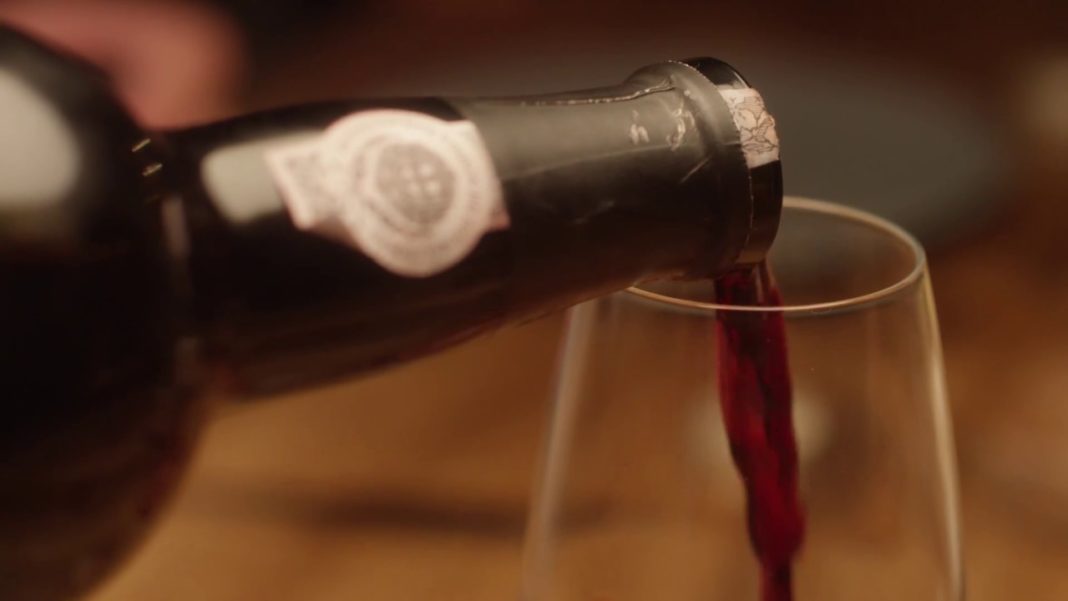pouringPort